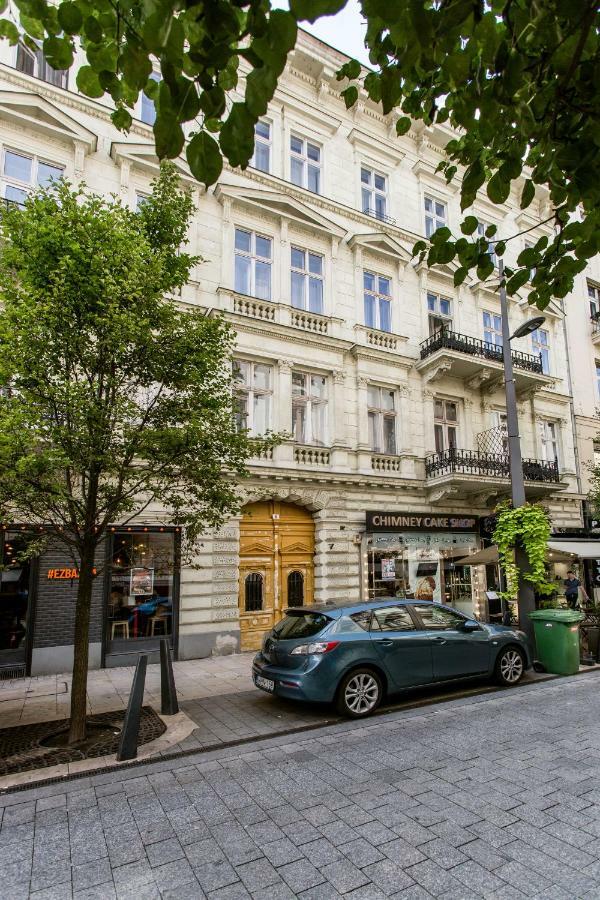 Downtown Delight Near The Basilica Apartamento Budapeste Exterior foto